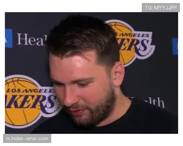 里夫斯谈东契奇缺阵期间责任 自称需要更多承担组织任务